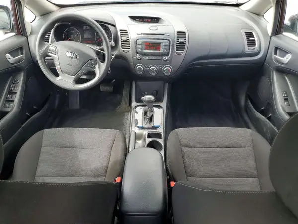3KPFK4A7XJE194620 2018 KIA FORTE - Image 8