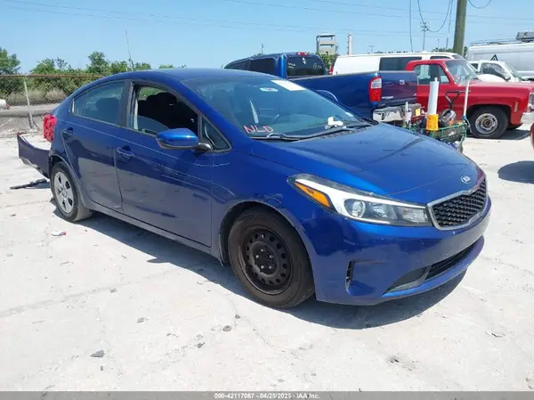 3KPFK4A7XJE200514 2018 KIA FORTE - Image 1