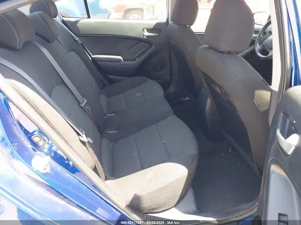 3KPFK4A7XJE200514 2018 KIA FORTE - Image 8