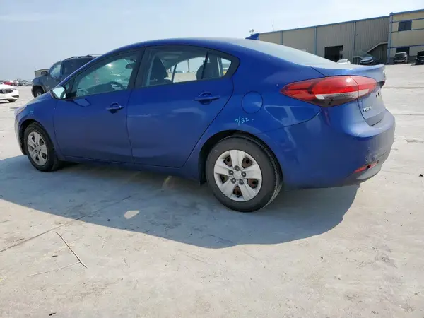 3KPFK4A7XJE203297 2018 KIA FORTE - Image 2