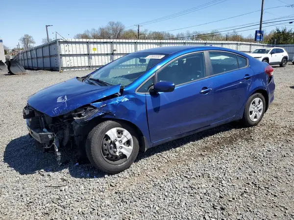 3KPFK4A7XJE207446 2018 KIA FORTE - Image 1