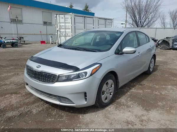 3KPFK4A7XJE209004 2018 KIA FORTE - Image 2
