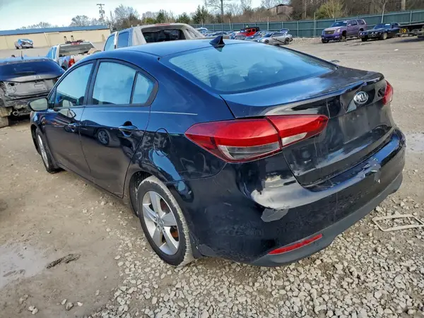 3KPFK4A7XJE209679 2018 KIA FORTE - Image 2
