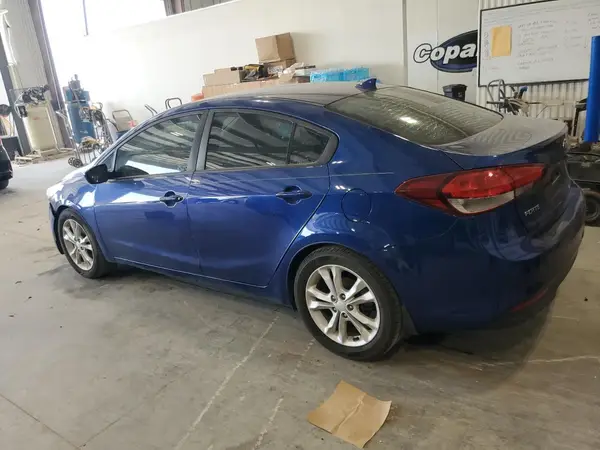 3KPFK4A7XJE209987 2018 KIA FORTE - Image 2