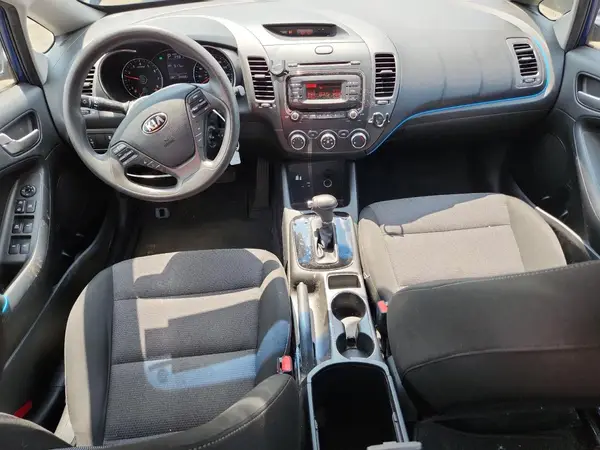 3KPFK4A7XJE213571 2018 KIA FORTE - Image 8