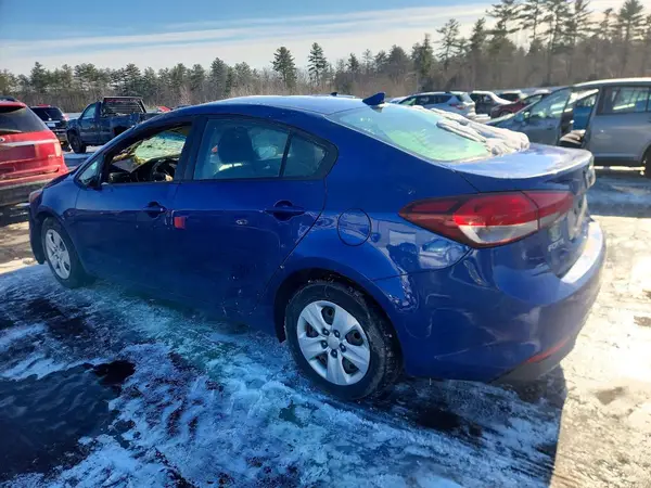 3KPFK4A7XJE213750 2018 KIA FORTE - Image 2