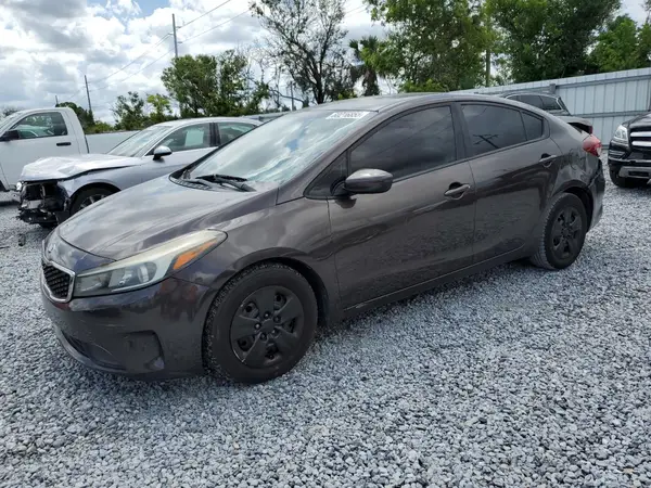 3KPFK4A7XJE215580 2018 KIA FORTE - Image 1