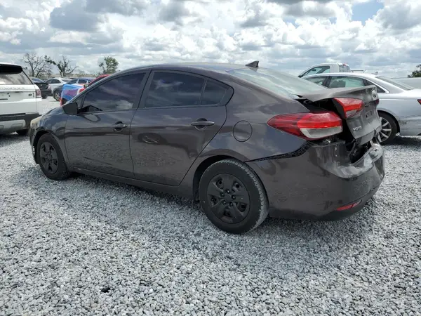 3KPFK4A7XJE215580 2018 KIA FORTE - Image 2