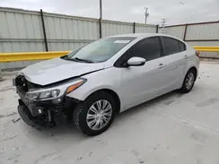 3KPFK4A7XJE215739 2018 KIA FORTE