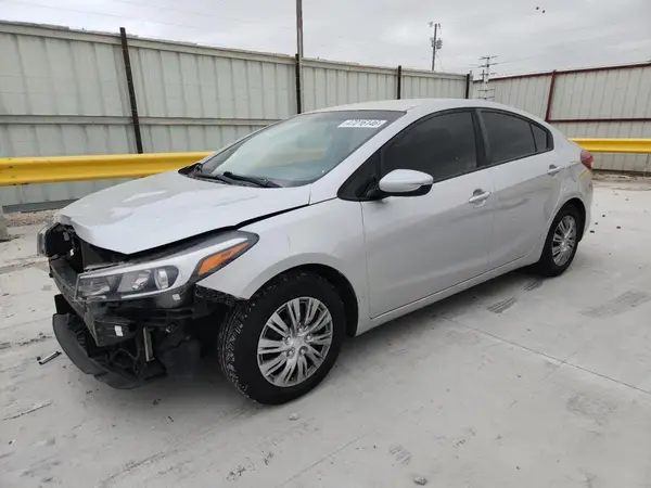 3KPFK4A7XJE215739 2018 KIA FORTE - Image 1