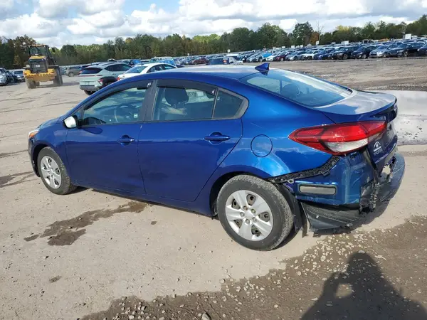 3KPFK4A7XJE215806 2018 KIA FORTE - Image 2