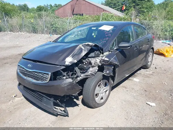 3KPFK4A7XJE216194 2018 KIA FORTE - Image 2
