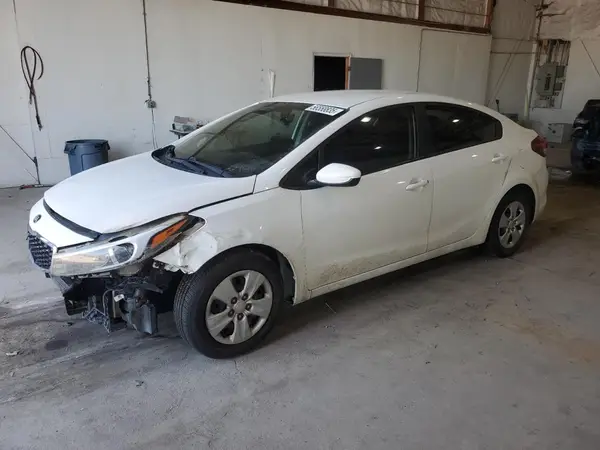 3KPFK4A7XJE218981 2018 KIA FORTE - Image 1