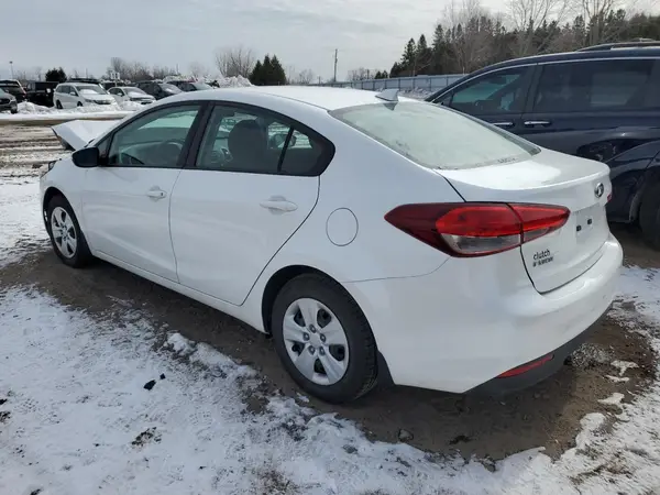 3KPFK4A7XJE227342 2018 KIA FORTE - Image 2