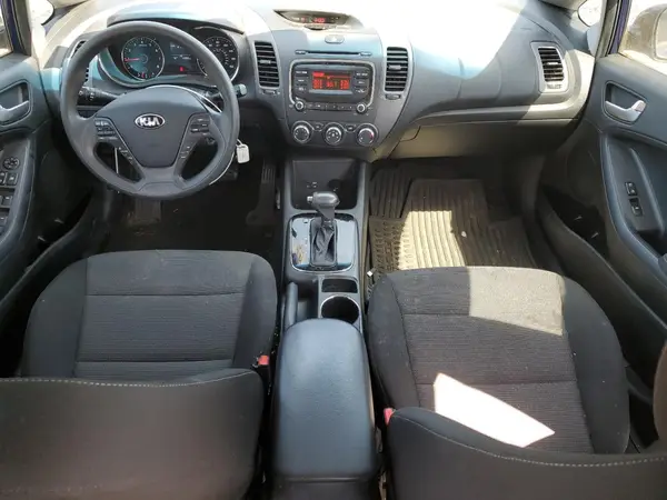 3KPFK4A7XJE230242 2018 KIA FORTE - Image 8