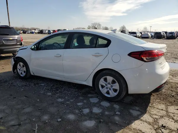 3KPFK4A7XJE231116 2018 KIA FORTE - Image 2