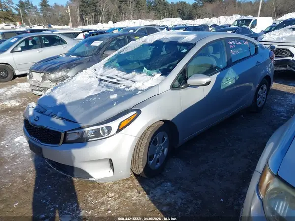 3KPFK4A7XJE231472 2018 KIA FORTE - Image 2