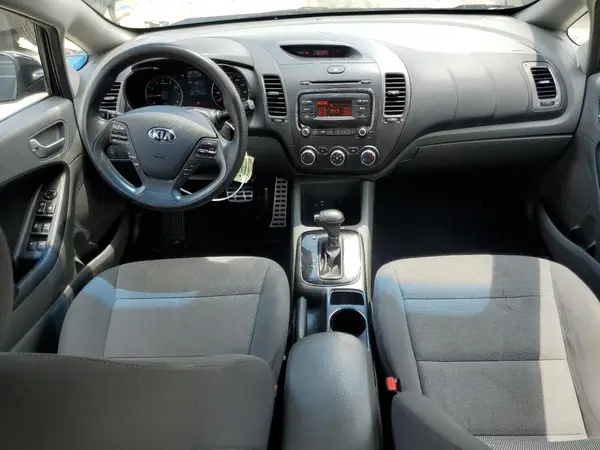 3KPFK4A7XJE232136 2018 KIA FORTE - Image 8