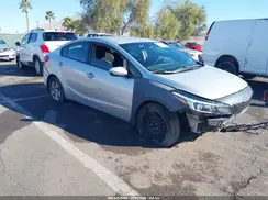 3KPFK4A7XJE234162 2018 KIA FORTE