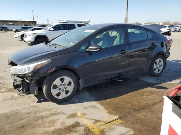 3KPFK4A7XJE244383 2018 KIA FORTE - Image 1