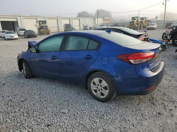 3KPFK4A7XJE256940 2018 KIA FORTE - Image 2