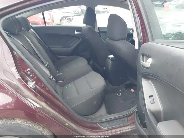 3KPFK4A7XJE257179 2018 KIA FORTE - Image 8