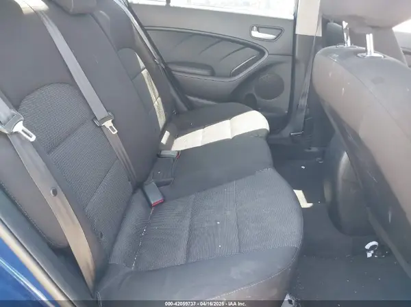 3KPFK4A7XJE257974 2018 KIA FORTE - Image 8
