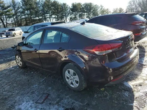 3KPFK4A7XJE260129 2018 KIA FORTE - Image 2