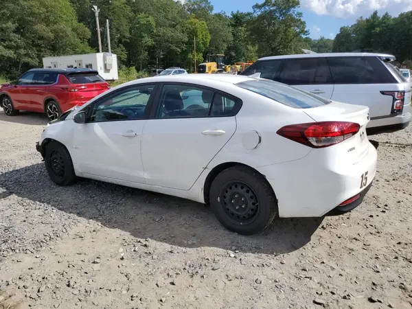 3KPFK4A7XJE265945 2018 KIA FORTE - Image 2
