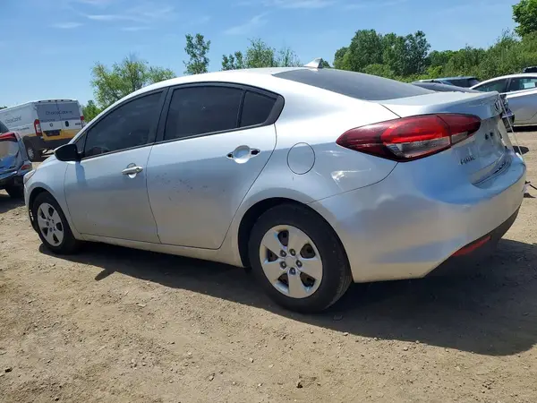 3KPFK4A7XJE268361 2018 KIA FORTE - Image 2