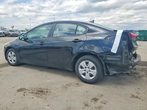 3KPFK4A7XJE270529 2018 KIA FORTE - Image 2