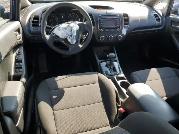 3KPFK4A7XJE271180 2018 KIA FORTE - Image 8
