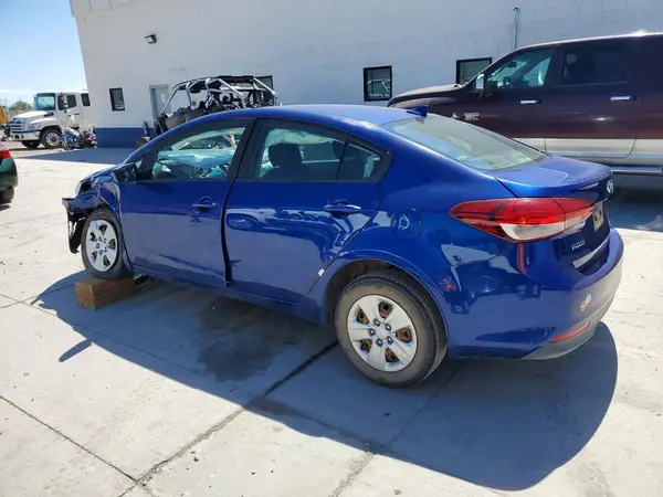 3KPFK4A7XJE271597 2018 KIA FORTE - Image 2