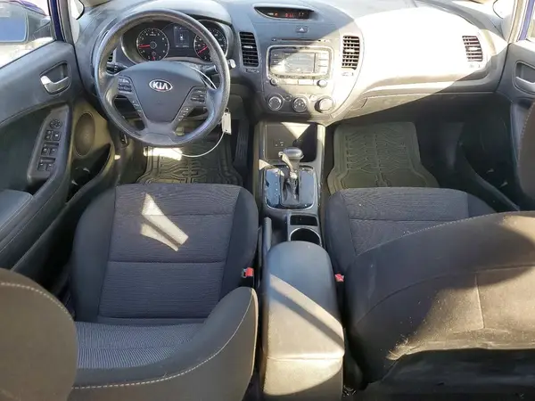 3KPFK4A7XJE273897 2018 KIA FORTE - Image 8