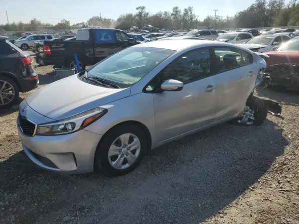 3KPFK4A7XJE273947 2018 KIA FORTE - Image 1