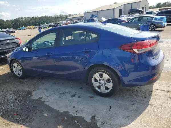3KPFK4A7XJE274256 2018 KIA FORTE - Image 2