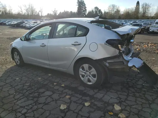 3KPFK4A7XJE281126 2018 KIA FORTE - Image 2