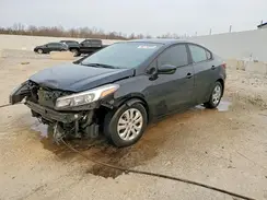 3KPFK4A7XJE283975 2018 KIA FORTE