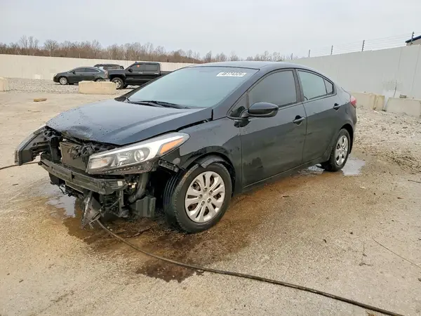 3KPFK4A7XJE283975 2018 KIA FORTE - Image 1