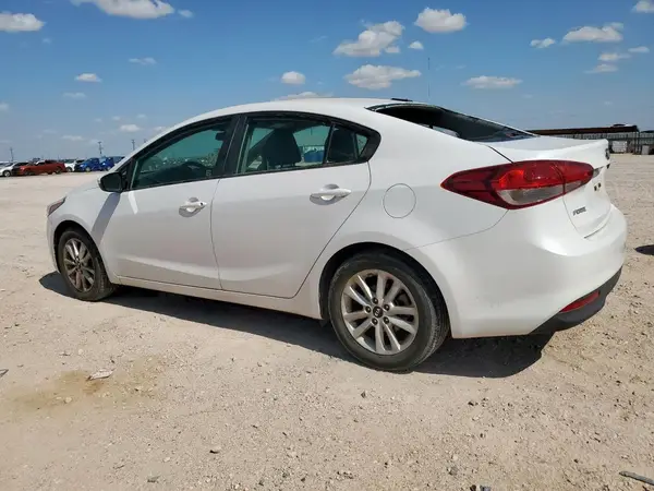 3KPFL4A70HE007232 2017 KIA FORTE - Image 2
