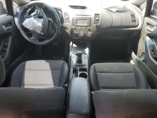 3KPFL4A70HE008221 2017 KIA FORTE - Image 8