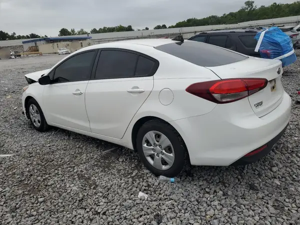 3KPFL4A70HE011541 2017 KIA FORTE - Image 2
