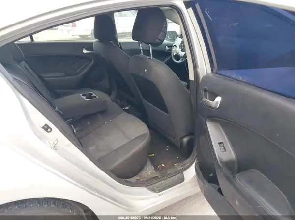 3KPFL4A70HE014021 2017 KIA FORTE - Image 8