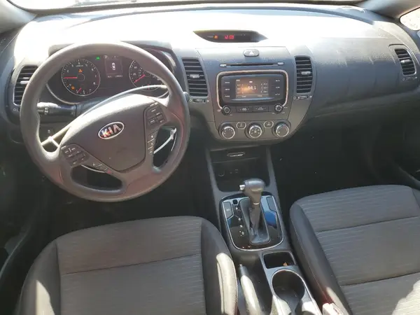 3KPFL4A70HE015511 2017 KIA FORTE - Image 8