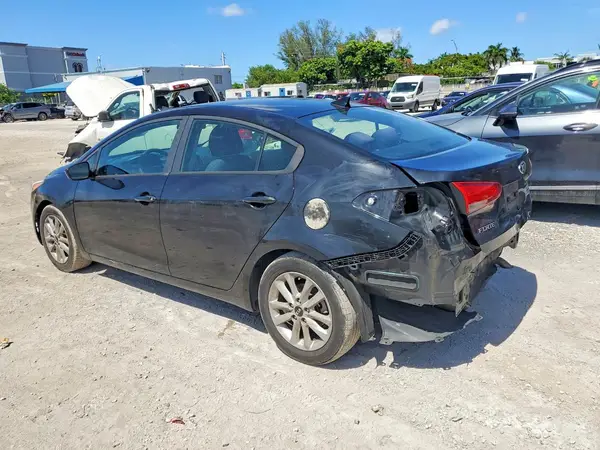 3KPFL4A70HE017002 2017 KIA FORTE - Image 2