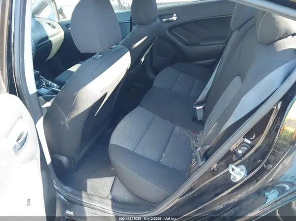 3KPFL4A70HE017615 2017 KIA FORTE - Image 8