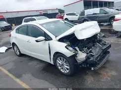 3KPFL4A70HE023303 2017 KIA FORTE
