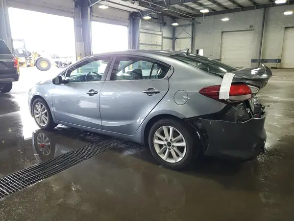 3KPFL4A70HE023642 2017 KIA FORTE - Image 2