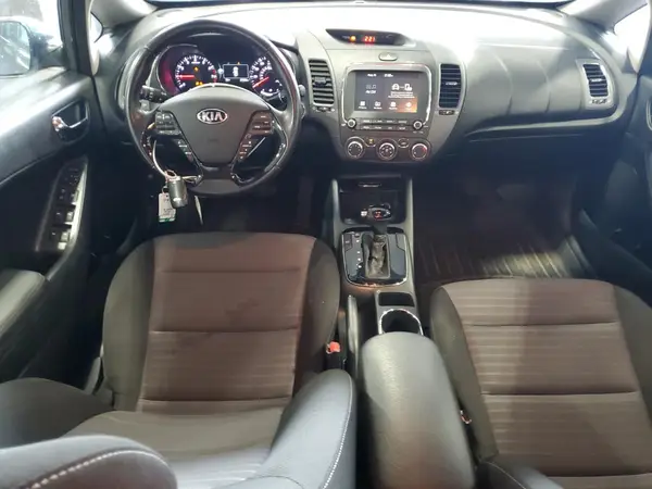 3KPFL4A70HE023642 2017 KIA FORTE - Image 8