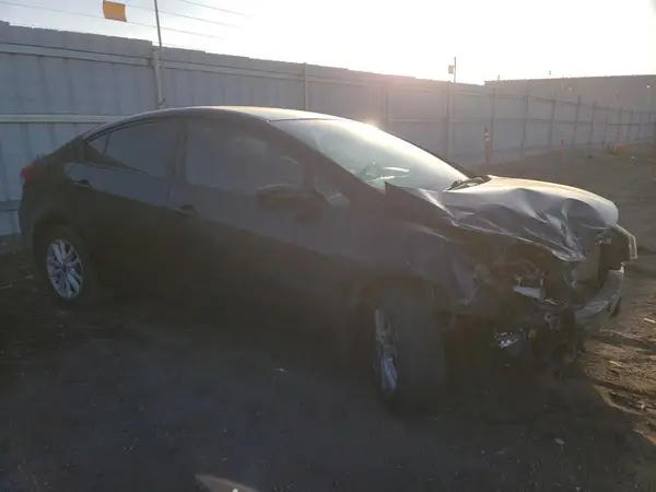 3KPFL4A70HE023723 2017 KIA FORTE - Image 1